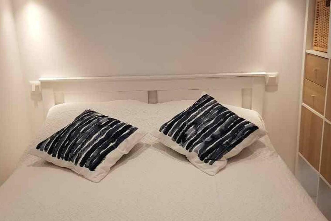 Studio Apartment Mèze Екстериор снимка